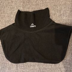 Polo neck insert