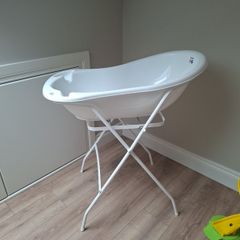 baby bath and stand