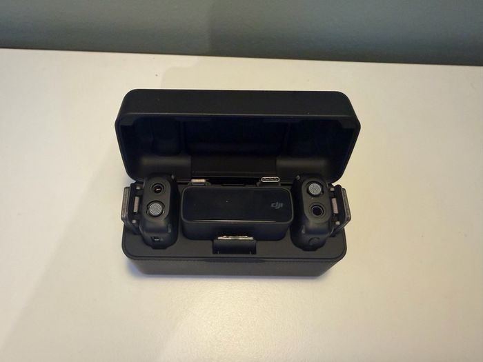 DJI Mic kit (2 TX + 1 RX) with charging case and accessories