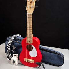 Ukulele + Case + Tuner + Capo
