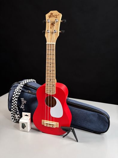 Ukulele + Case + Tuner + Capo