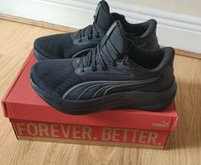 Puma womens runners New!