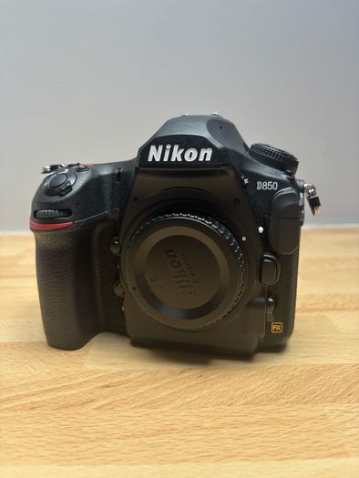 Nikon D850 & 24-120mm f4 lens