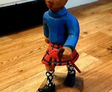 Vintage Hand-Carved Highlander Figurine - Tintin Black Island Style