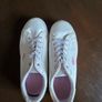 Girls Lacoste white trainers Image 2