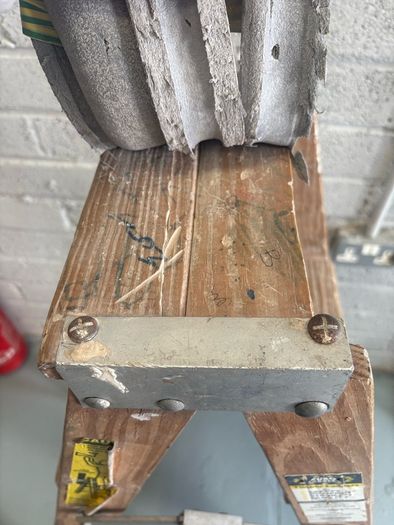 4.5ft wooden ladder