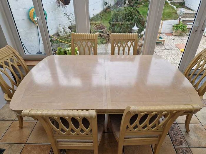 6 seater dining table