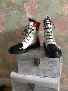 Casadei leather laced shoes. Made in Italy. New. Uk 7