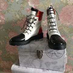 Casadei leather laced shoes. Made in Italy. New. Uk 7