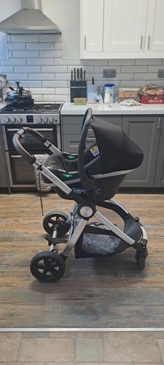 Panorama XTi by Babylo 2-in-1 Travel System with EnfaSafe i-Size R129 Car Seat Granite. Buggy/Pram & Carseat