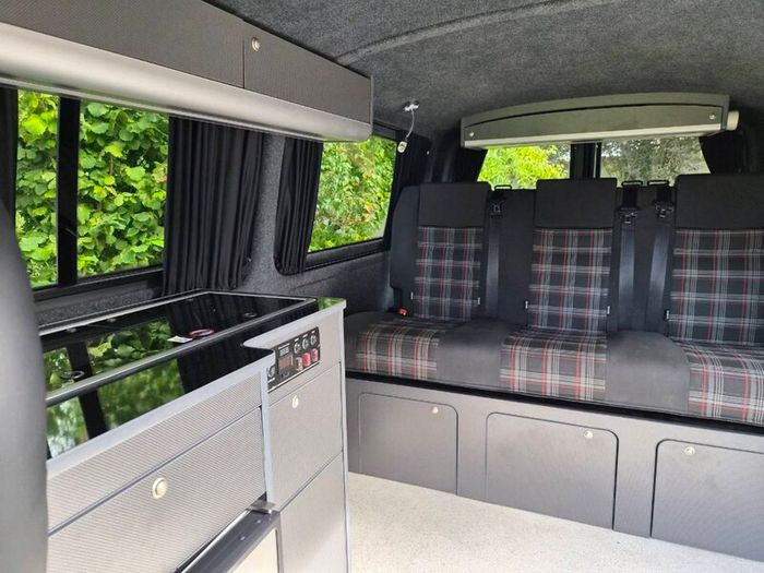 VW Transporter 5seats Automatic 4MOTION Immaculate