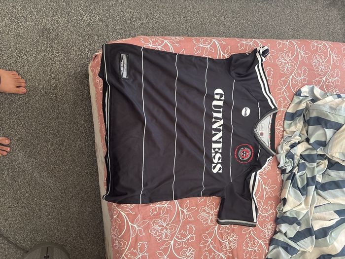 Guinness football jersey size XL