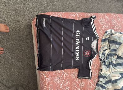 Guinness football jersey size XL