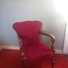 small gorgeous red chair