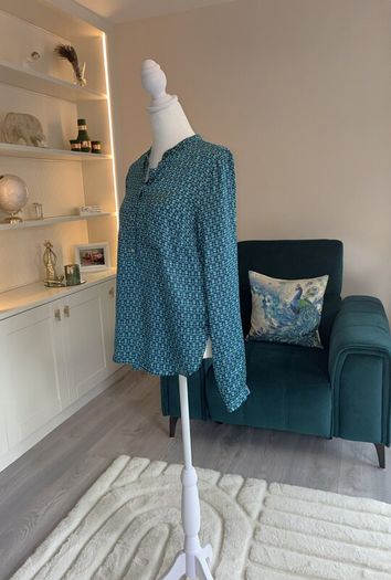 Ladies Long-sleeved Green, Blue & Black Blouse from Gallery. Size: UK 8 / EU 36