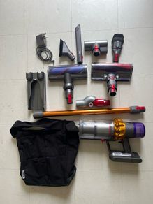 Dyson V15