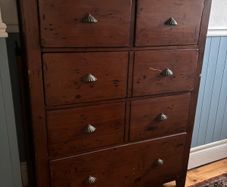 chest of drawers