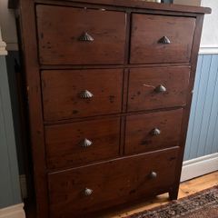 chest of drawers