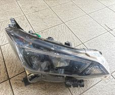 nissan leaf ll  headlight