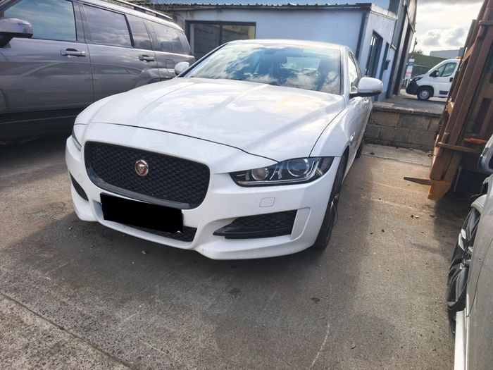 2017 Jaguar Xe 2.0 Diesel For Breaking