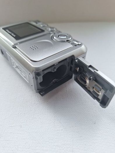 DigiCam digital camera