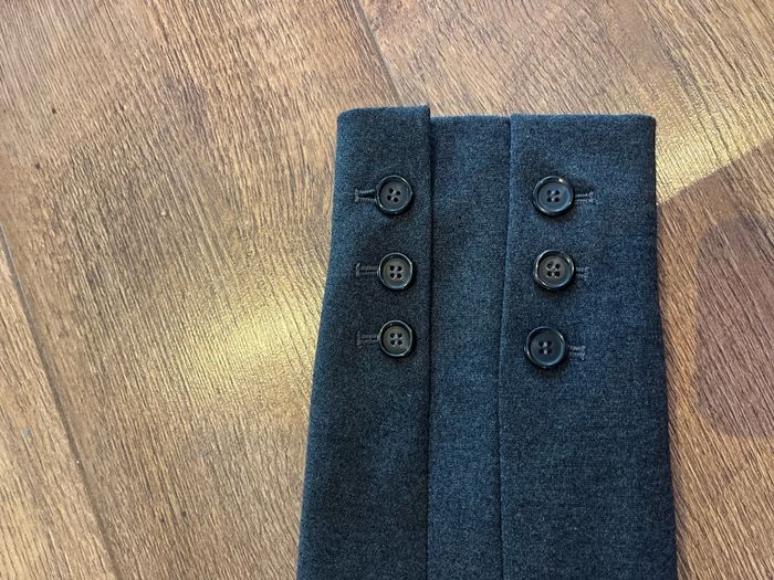Pinko grey suit