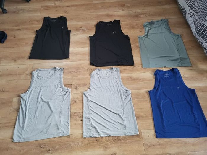 sleevless t shirt