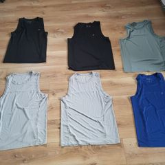 sleevless t shirt