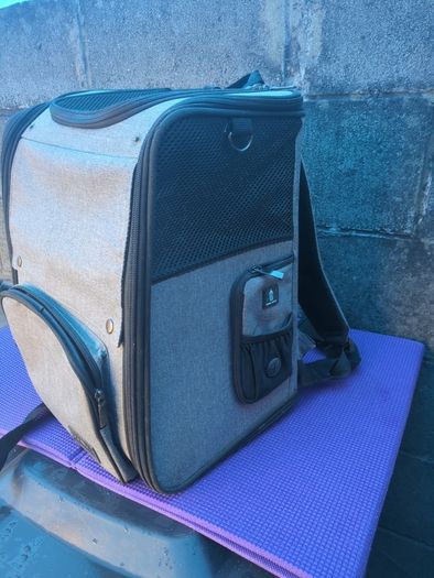 Pet carrier