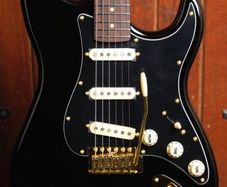 Jet Guitars JS-380 BKG Roasted Maple and Rosewood with Gold Hardware - Black