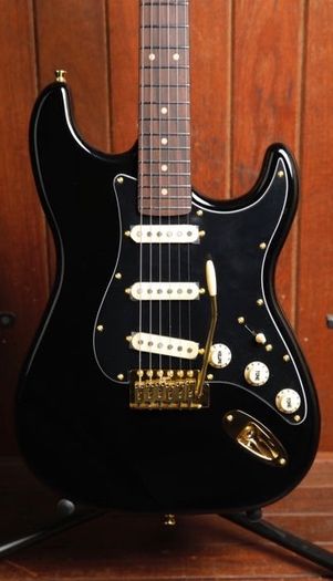 Jet Guitars JS-380 BKG Roasted Maple and Rosewood with Gold Hardware - Black