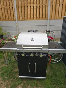 Gas barbecue