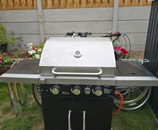 Gas barbecue