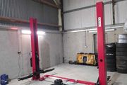 Brand new 2 post 4 ton car/van lift