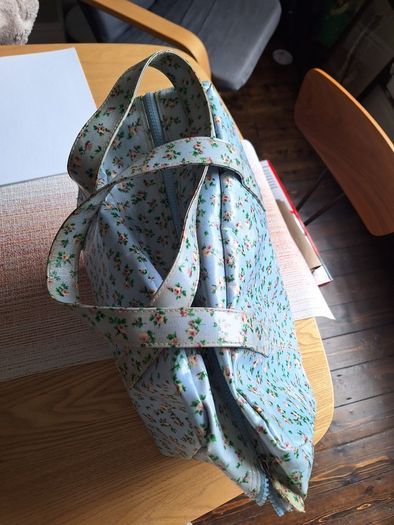 Blue flowery bag Cath Kidston style