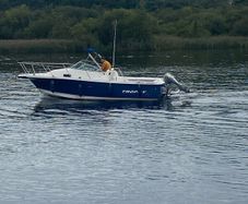 Price. Drop Bayliner Trophy 2352 - freshwater Boat