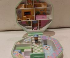 Vintage 1990 Vintage Polly Pocket School Compact