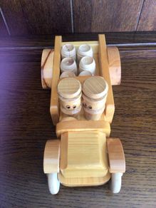 Vintage Wooden Toy Truck With 2 Figures And Kegs