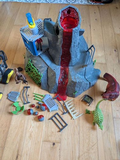 2 x Schleich Sets Dino Volcano & Truck