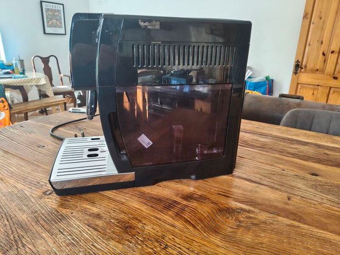 DeLonghi Dinamica coffee machine
