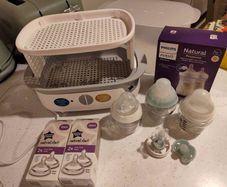 Steriliser + bottles