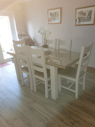 table and chairs