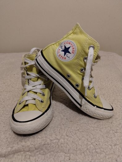 Converse All Stars Hi Tops Trainers