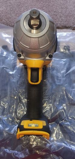 DeWalt 18V XR Brushless 1/2 Impact Wrench Bare Unit