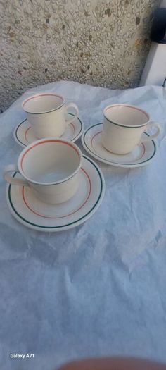 Arklow brendan erin stone design 3 x cups and Saucers,vintage collectors items ,buyer collects or pays postage thank you, see pictures for condition, sold as seen.
