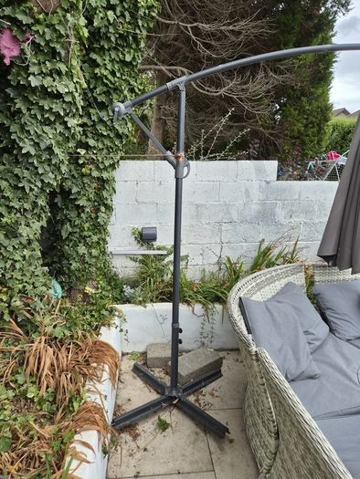 Cantilever Garden Parasol