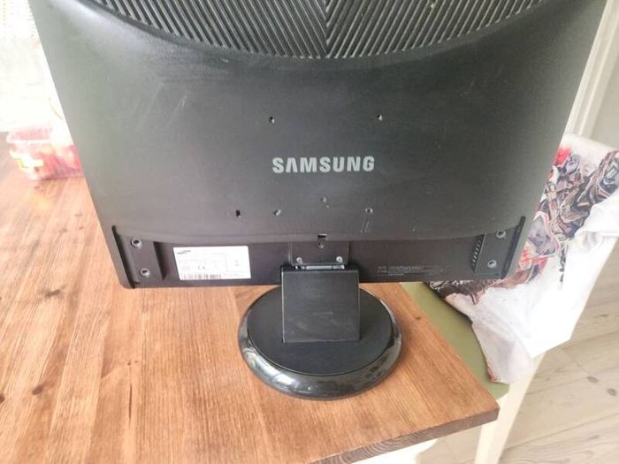 samsung 22" monitor