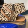 Blowfish Malibu size 5 sandals Image 3