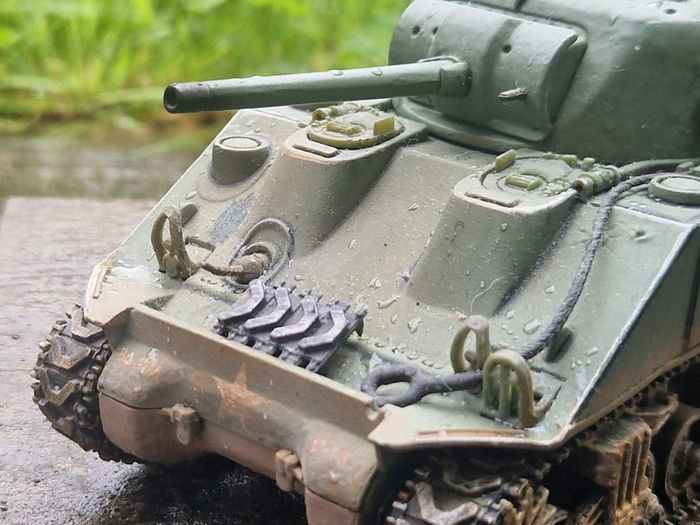Unimax Forces of Valor 1:32 Weathered WWII U.S. Army Sherman Tank