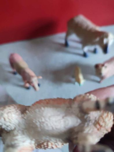 Lot Of 5 Cheaps Miniature Small Hard Plastic Farm Animals Toys.